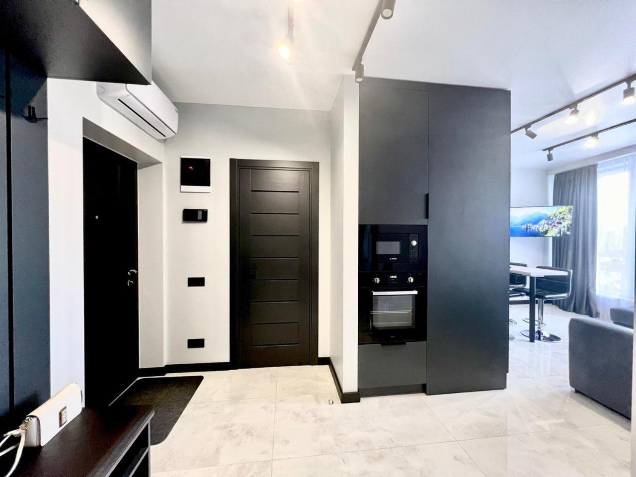 Apartments Vip Avalon Lemberg Exterior foto