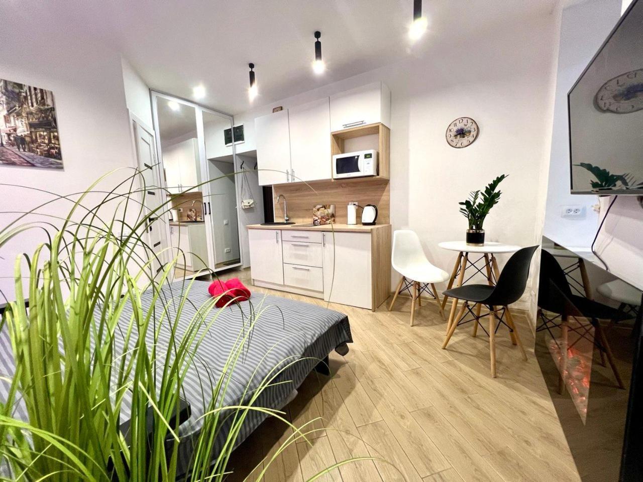 Apartments Vip Avalon Lemberg Exterior foto