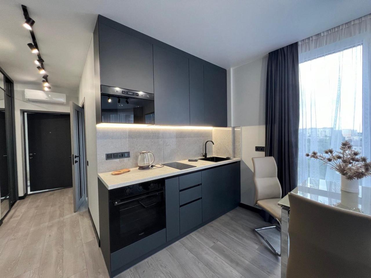 Apartments Vip Avalon Lemberg Exterior foto