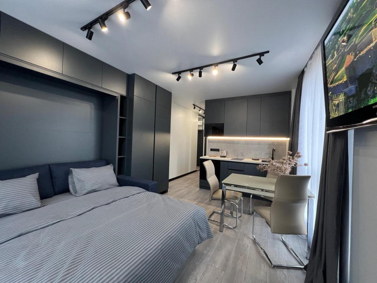 Apartments Vip Avalon Lemberg Exterior foto