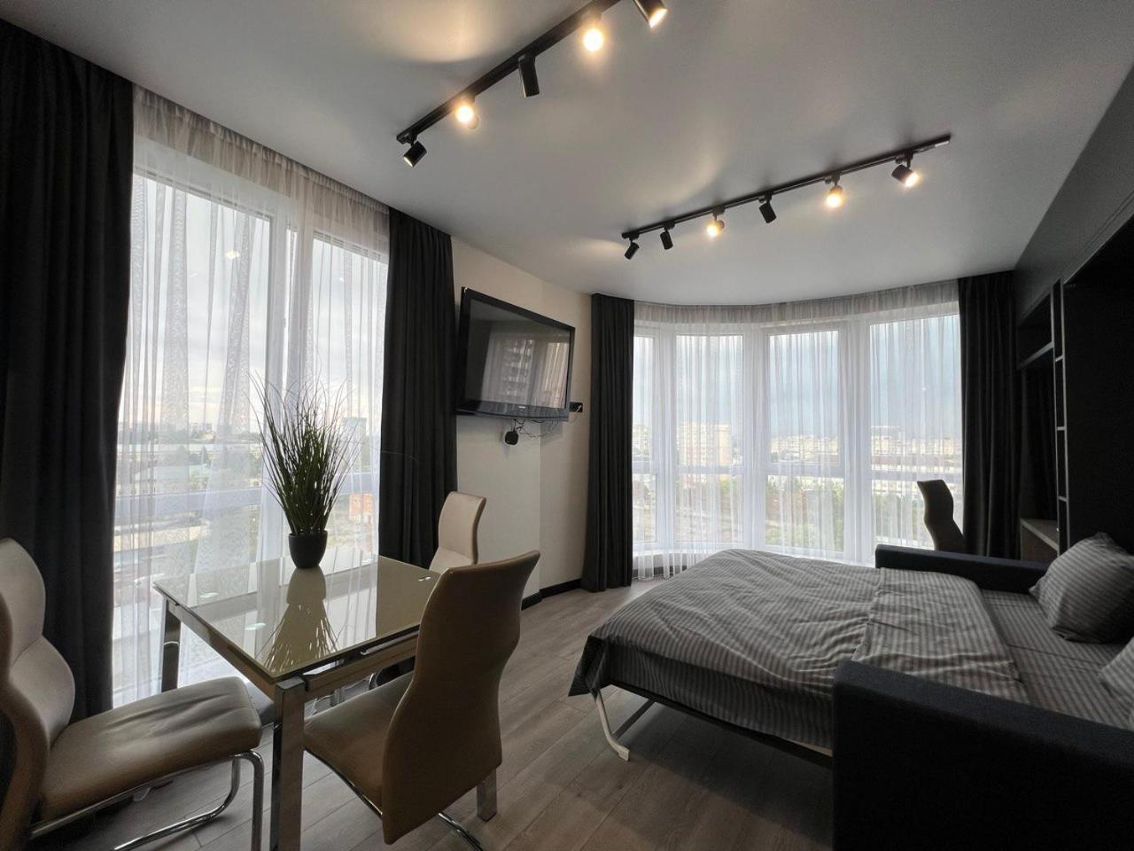 Apartments Vip Avalon Lemberg Exterior foto