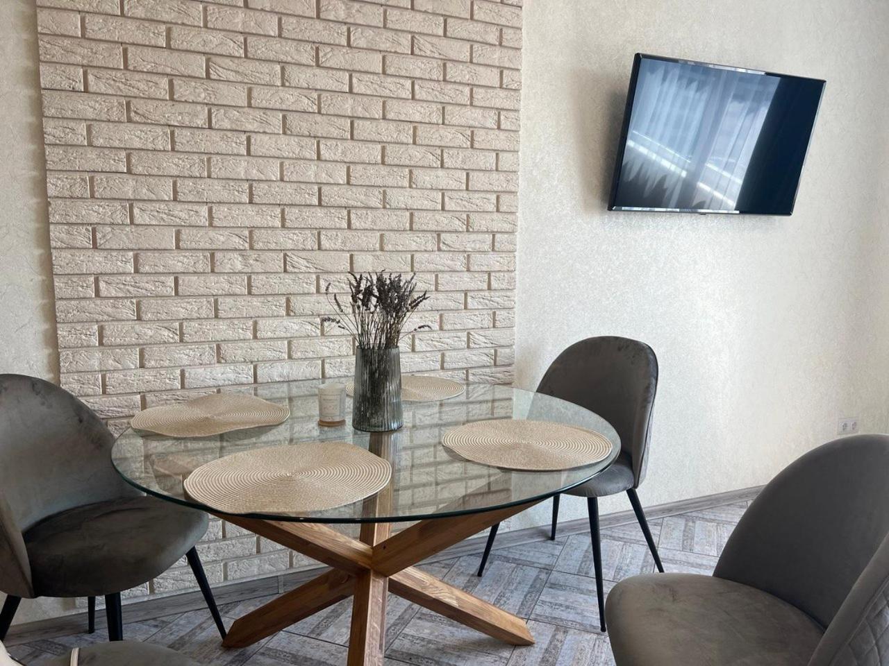Apartments Vip Avalon Lemberg Exterior foto