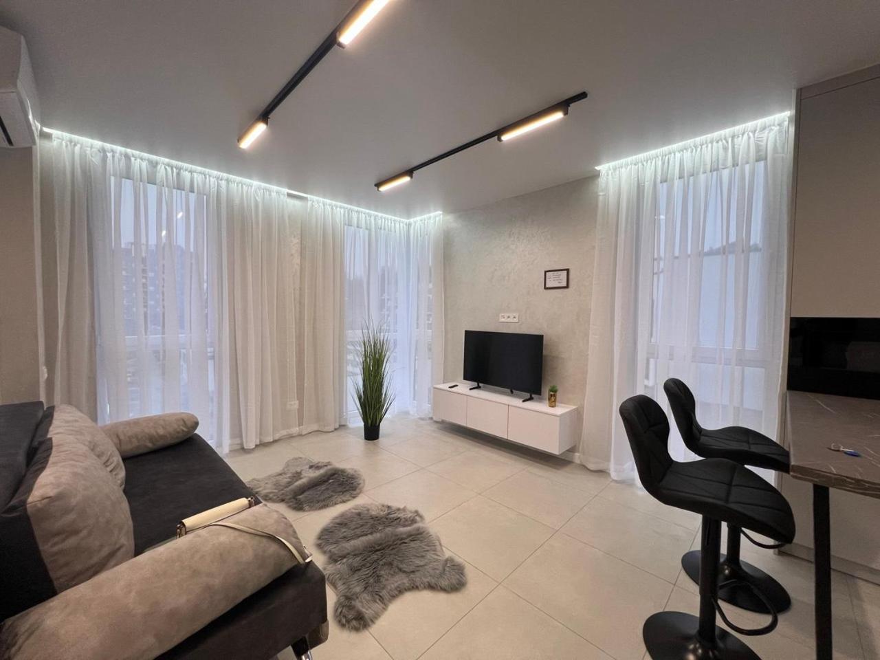 Apartments Vip Avalon Lemberg Exterior foto